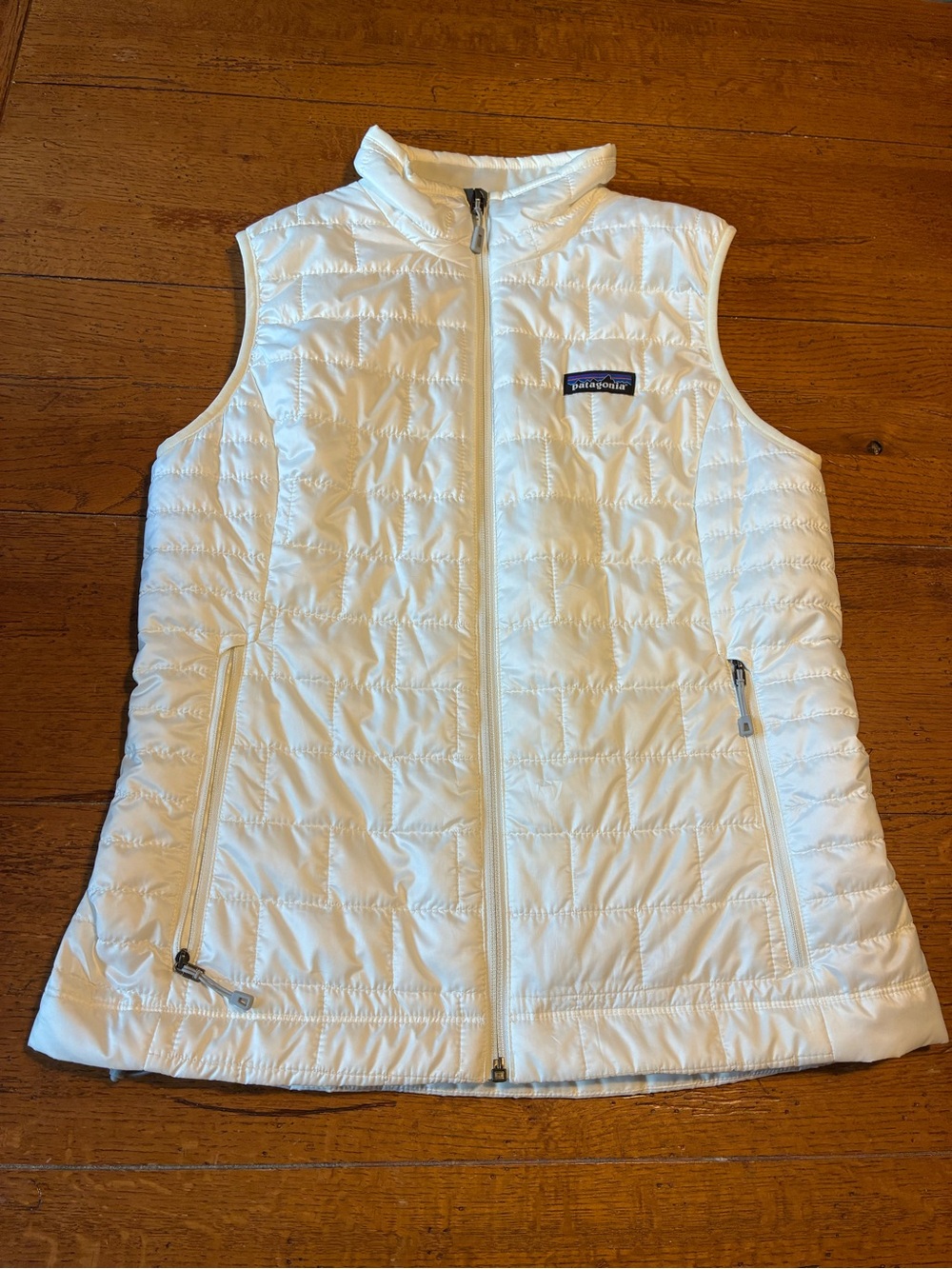Patagonia White Quilted Women's Insulated Vest